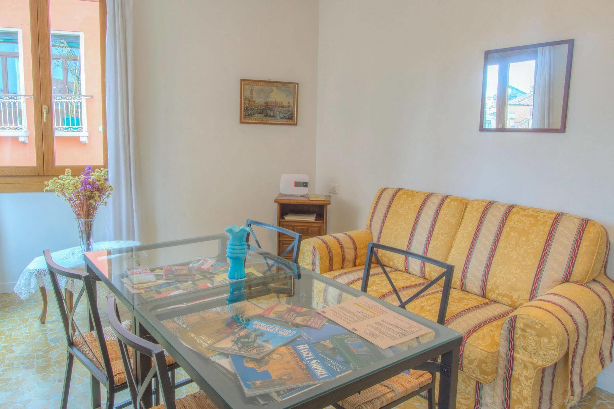 De L'osmarin Suites Maison d'hôtes 3*