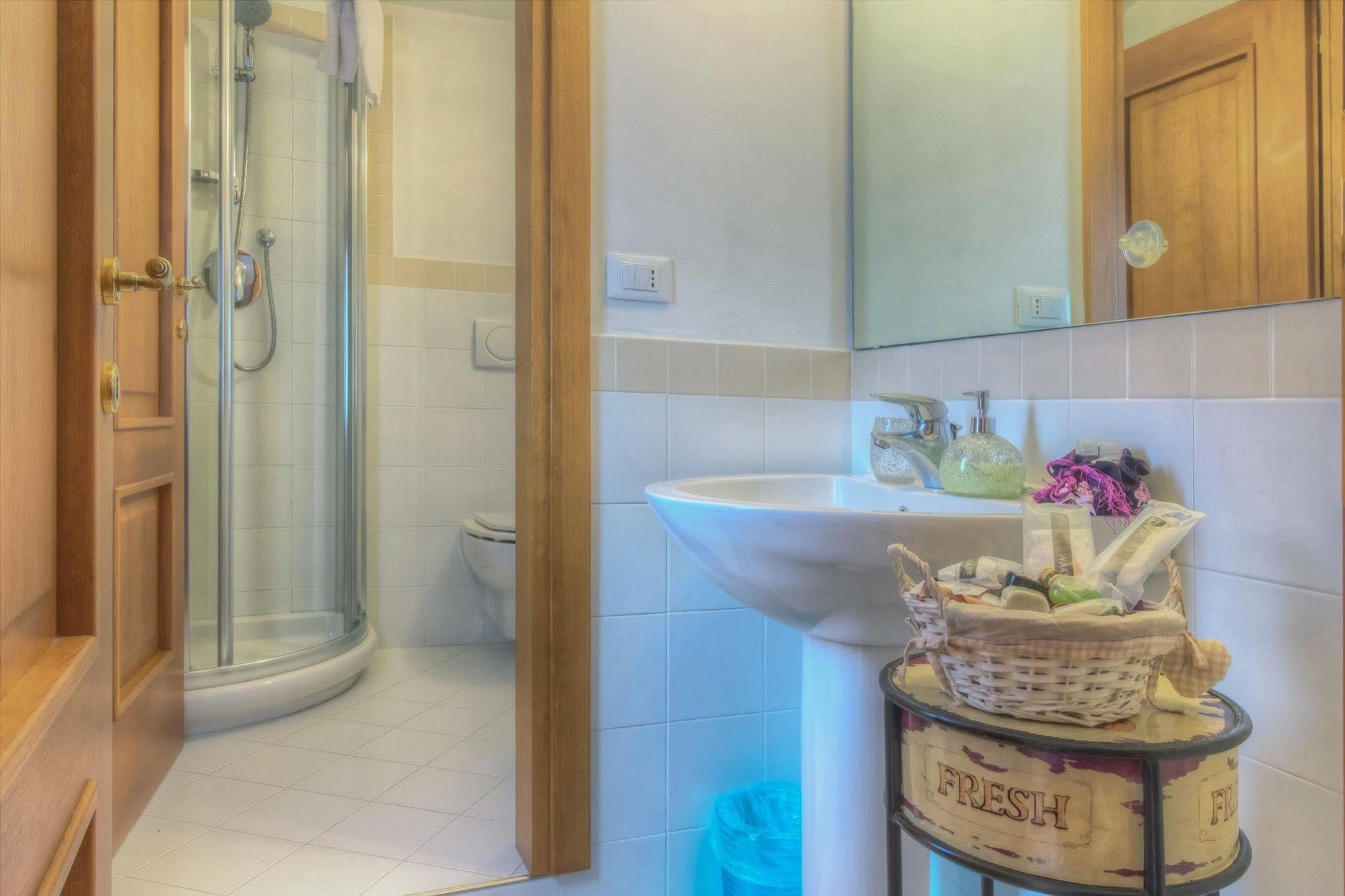 De L'osmarin Suites Maison d'hôtes